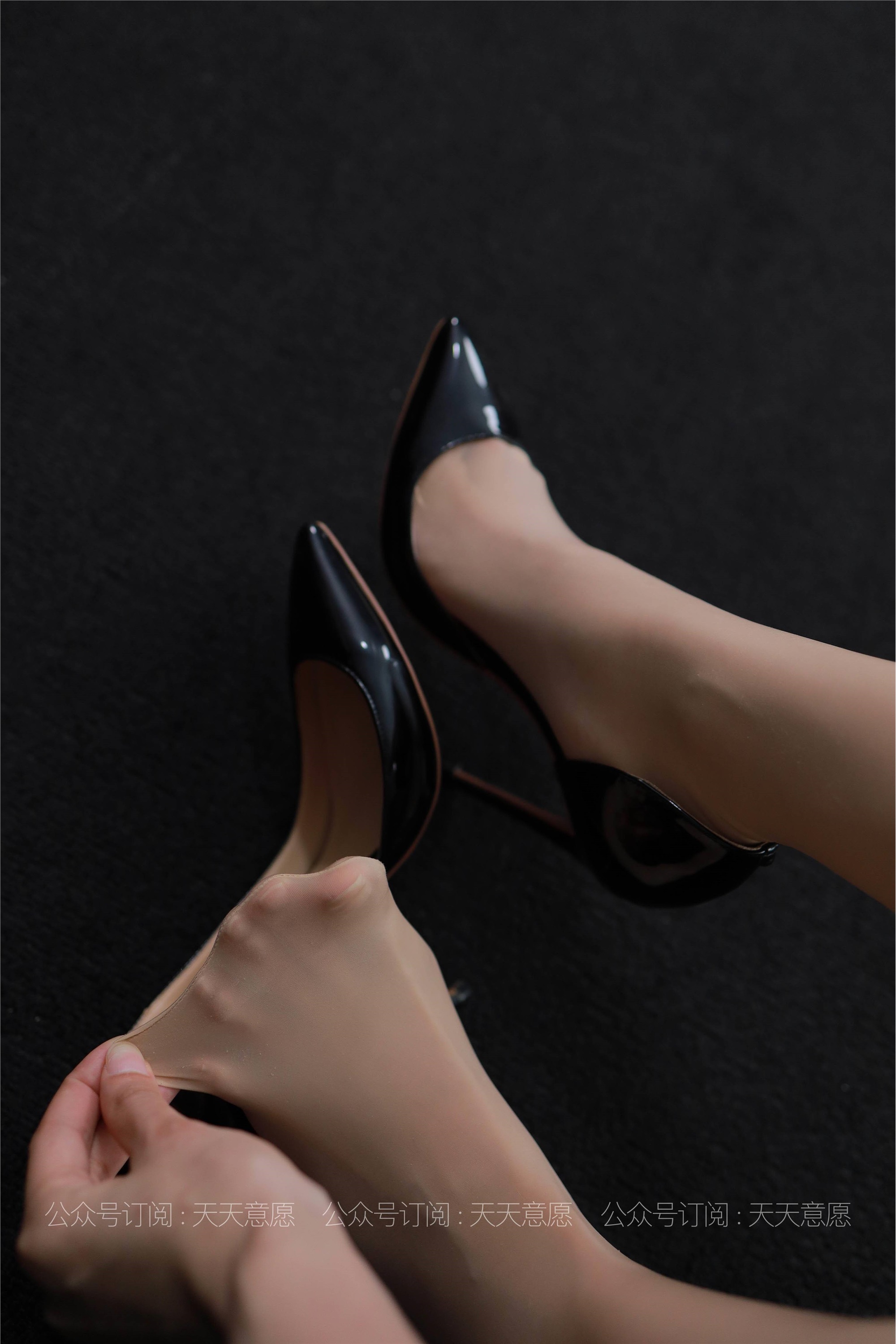 IESS异思趣向 - 模特：肉肉《性感秘书泡咖啡》